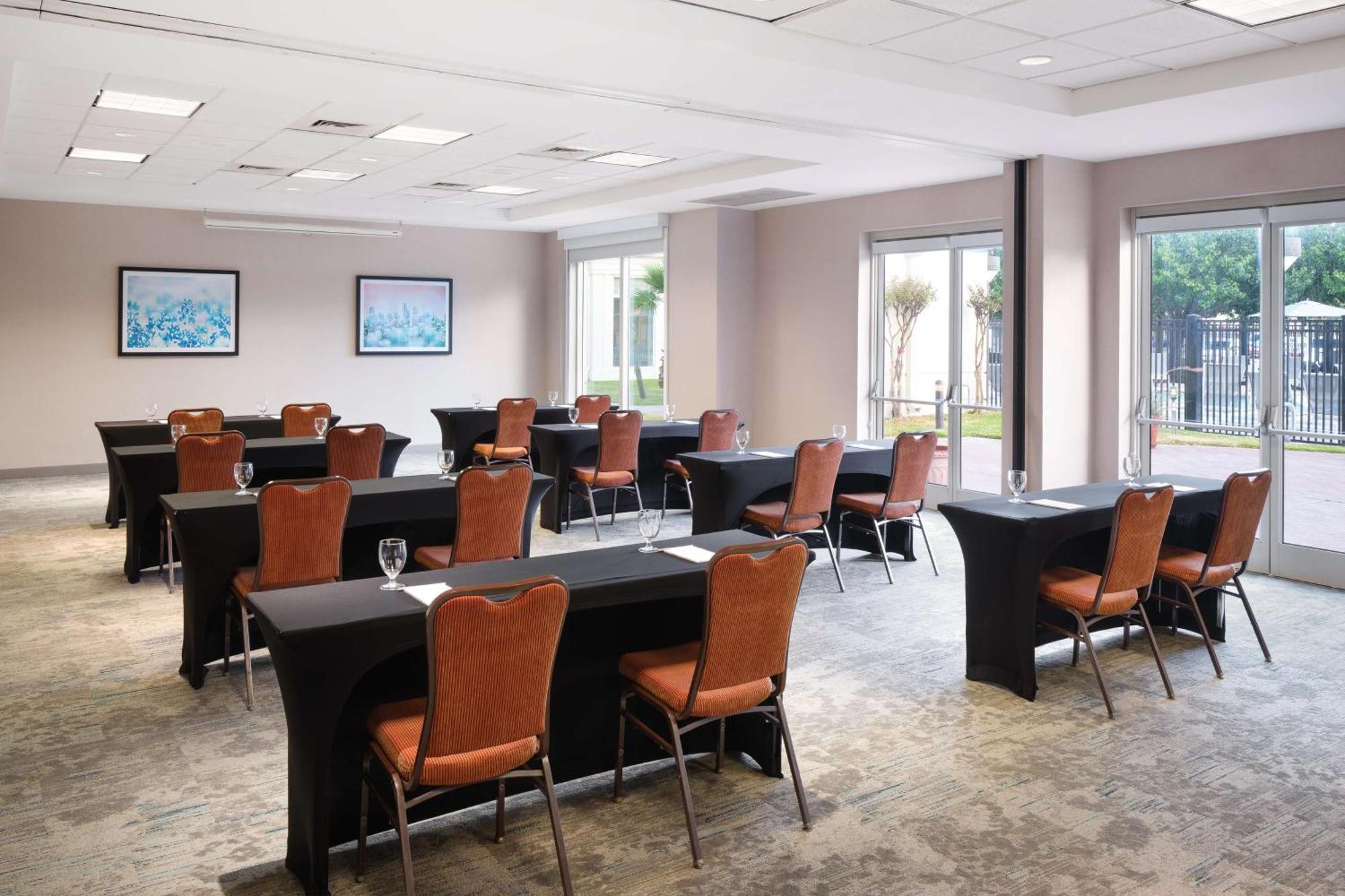 Hilton Garden Inn Houston/Bush Intercontinental Airport Ngoại thất bức ảnh